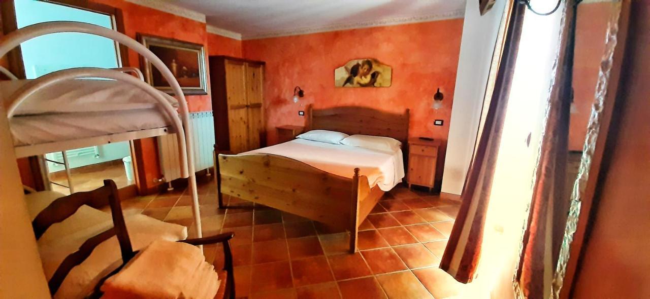 Casale Trusella Bed & Breakfast Ponti Cameră foto